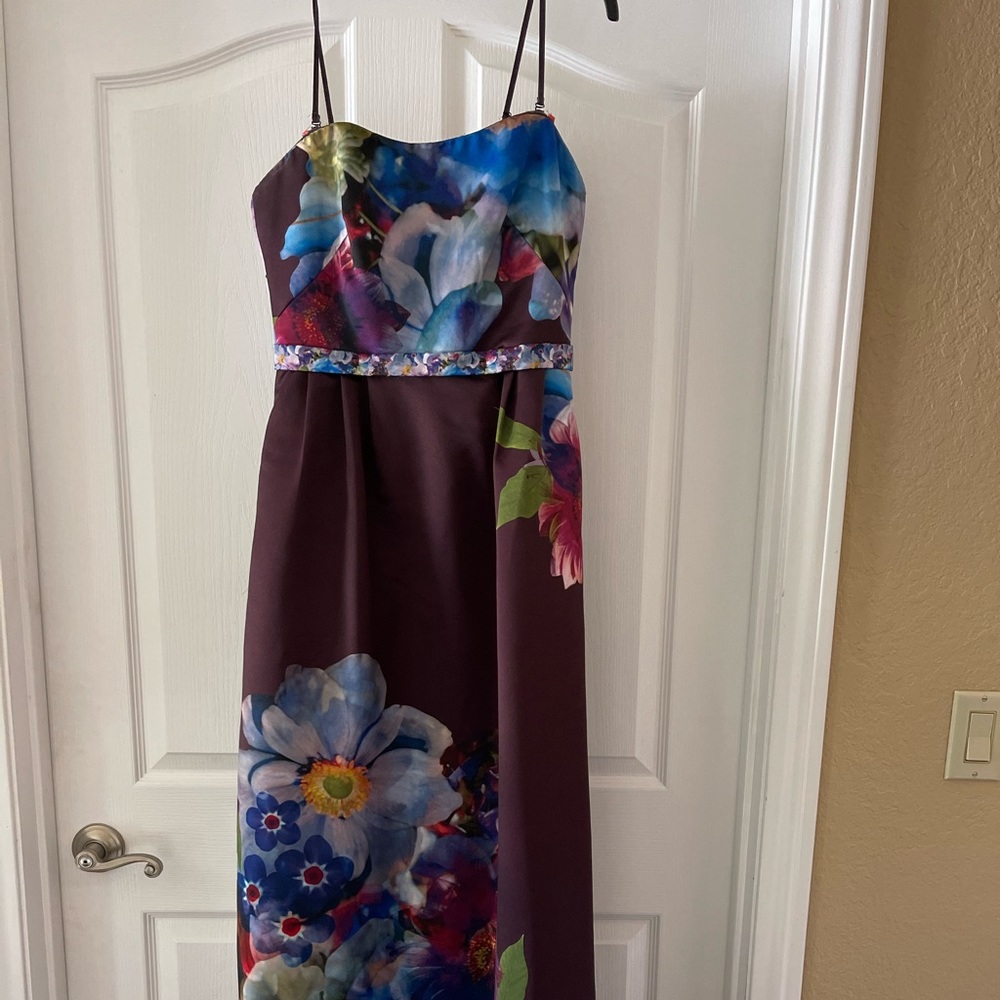 Monique Lhuillier Gown